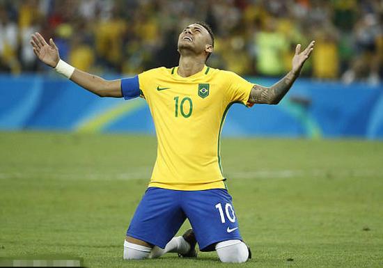 队报评法甲第14轮最佳阵：托万助朗斯登顶领衔，巴黎无人入选（《队报》评法甲第14轮最佳阵容：托万率朗斯称雄，巴黎零入选）