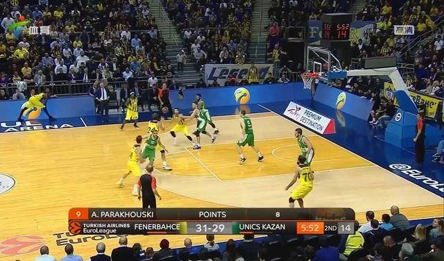 皇马本泽马梅开二度助球队取胜（本泽马双响助皇马全取三分）