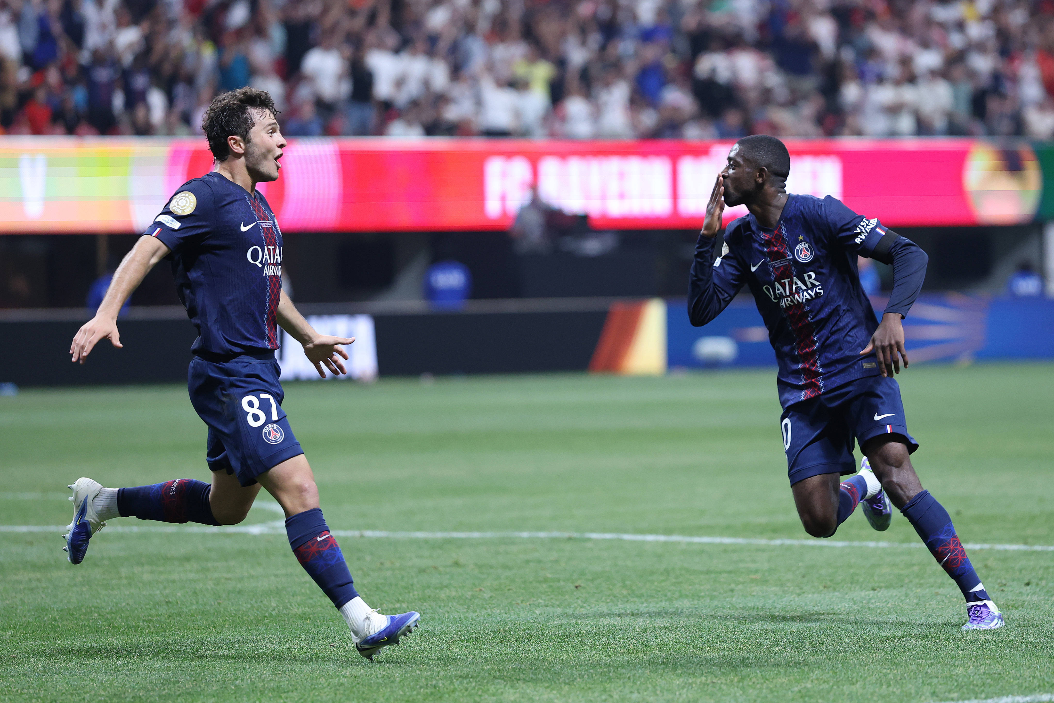 浓眉：小内姆哈德能做出正确的判断和决策 能满足你对控卫的期望（浓眉盛赞小内姆哈德：判断与决策到位，符合理想控卫标准）