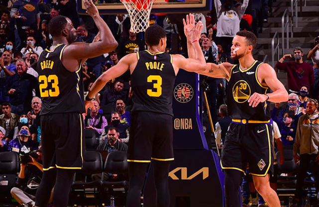 北京时间12月24日，今日NBA常规赛魔术vs开拓者。（NBA常规赛今日对决：北京时间12月24日，魔术迎战开拓者）