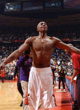 暗号手势布置战术？雷迪克：因为之前太吵，球员们根本听不清（雷迪克解释用手势布置战术：现场太吵，球员听不见指令）