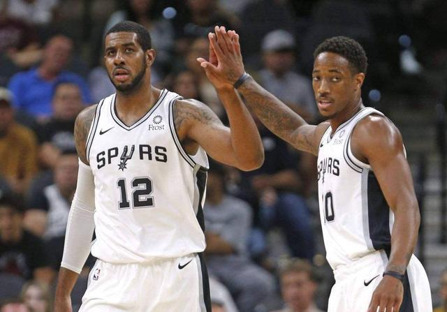 天空体育英超第12轮比分预测：阿森纳1-2热刺，曼联2-2埃弗顿（天空体育预测英超第12轮：阿森纳1-2不敌热刺，曼联2-2战平埃弗顿）