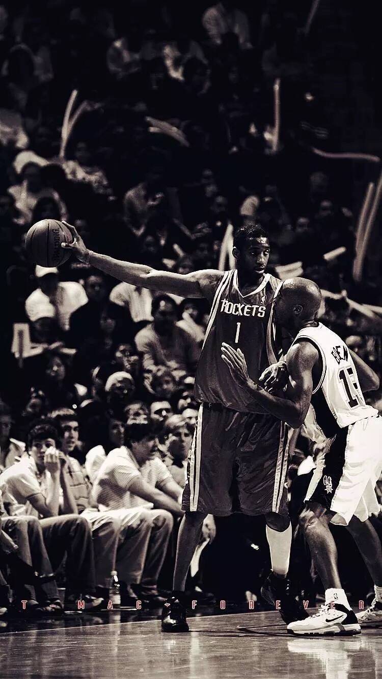 浓眉：弗拉格在琢磨如何在高压下打好球，把球稳稳传给队友（浓眉：弗拉格正琢磨如何在高压下发挥，把球稳稳地传给队友）